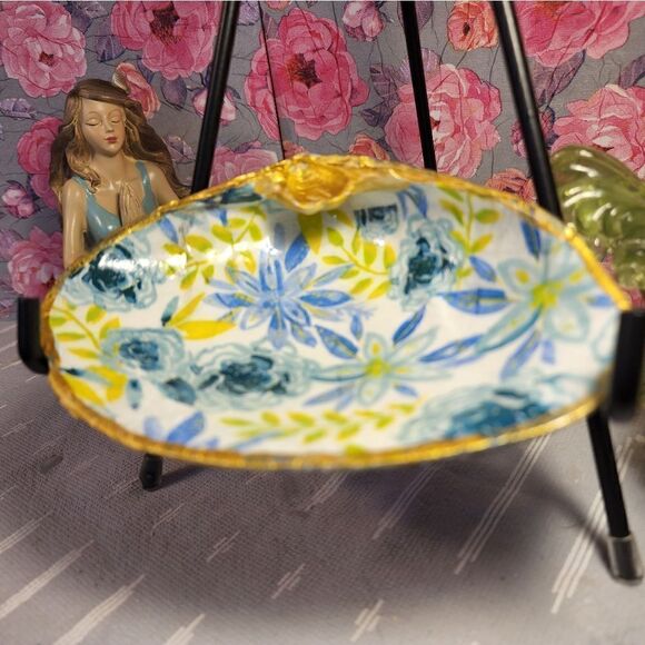 DECOUPAGE CLAM SHELL DECOUPAGE FLOWERS TRINKET DISH - Picture 3 of 10